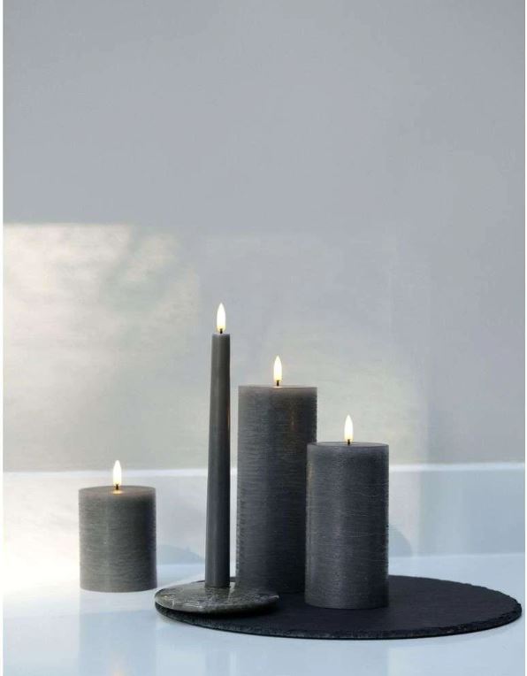 LED Kerze mit Batterie, 3 Größen in Grau Rustic – MATIRI LIVING